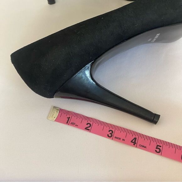 NINE WEST Bonfired Black Suede Peep toe Heels - Picture 12 of 12